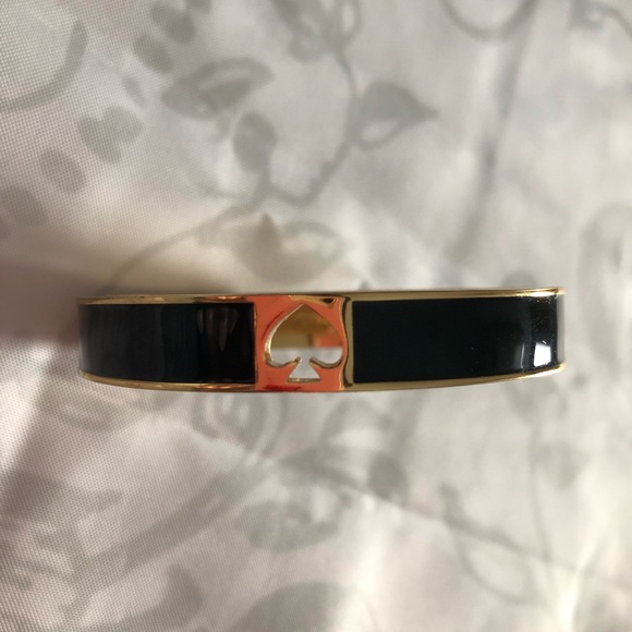 Kate Spade Black Bangle w/ Hollow Spade - Picture 1 of 3